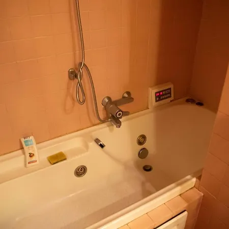 Lagrange Apartmanhotel *